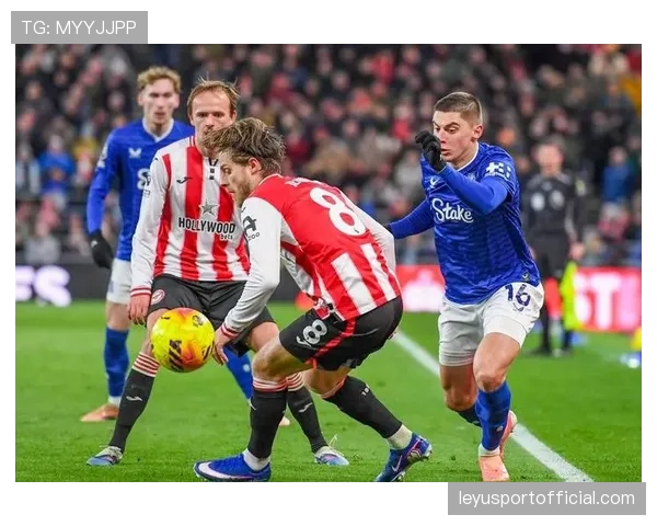 半场战报:狼队1-0领先埃弗顿,内托左路内切射门得分