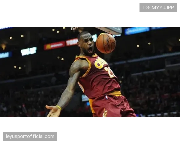 克尼佩尔投进赛季第273记三分，成为NBA史上首位新秀三分王